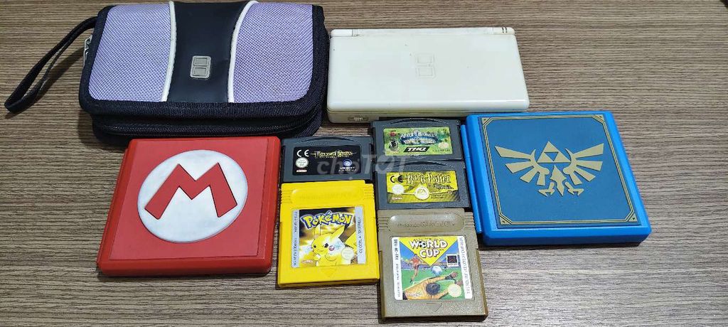 Máy chơi game DS LITE, băng Pokemon. Mua bán Thiết bị chơi game tại Quận 3 Tp Hồ Chí Minh được đăng bởi Hùng Trần hình 1