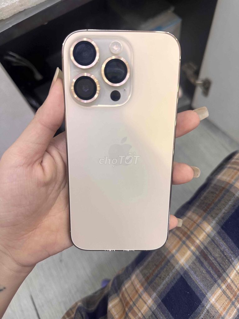 iPhone 14 Pro. Mua bán Điện thoại tại Huyện Bình Chánh Tp Hồ Chí Minh được đăng bởi Nguyễn Thái hình 1