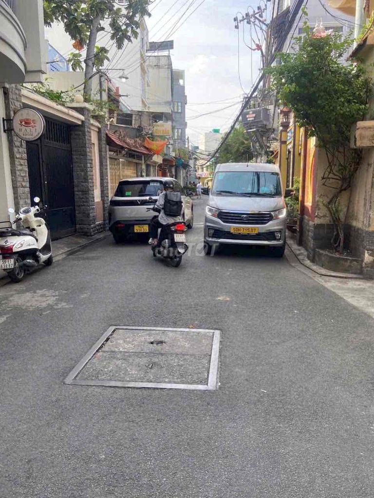 🌆5 lầu 40m 8 phòng ngủ 9wc xe hơi quay đầu