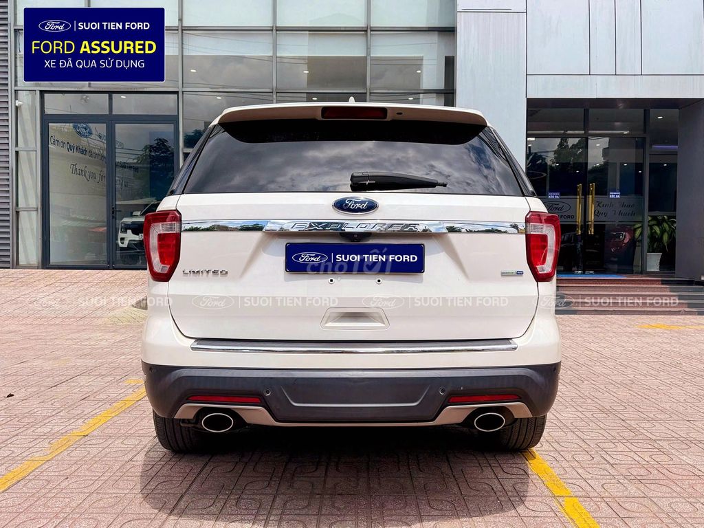 Ford Explorer 2019 белый, с пробегом