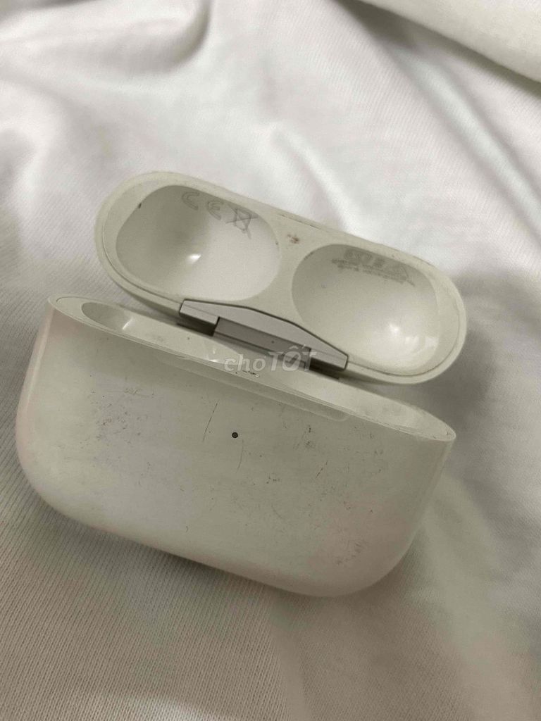 Apple AirPods Pro 1 Trắng Đã sử dụng. Mua bán Tivi, Âm thanh tại Thành phố Thủ Dầu Một Bình Dương được đăng bởi Hoàng Long hình 1