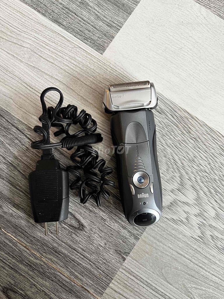 Máy cạo râu Braun Series 7 Xám. Mua bán Phụ kiện thời trang khác tại Thành phố Thuận An Bình Dương được đăng bởi phong hình 1