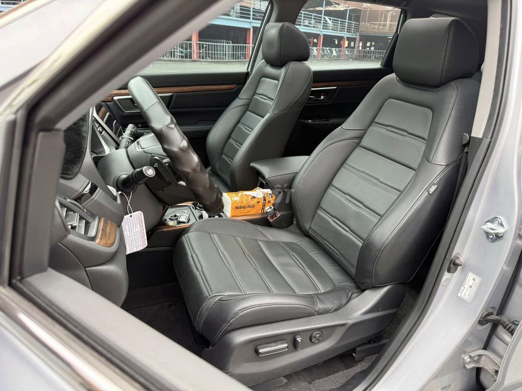 Honda CR-V L 2020 màu bạc, 38.000 km. Mua bán Ô tô tại Quận 12 Tp Hồ Chí Minh được đăng bởi Xuân Trường hình 7