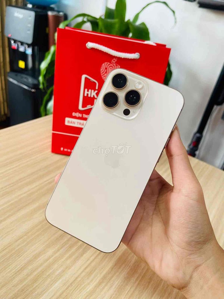 iPhone 16 Promax 256GB Vàng zin keng. Mua bán Điện thoại tại Thành phố Biên Hòa Đồng Nai được đăng bởi Thang Tran hình 1