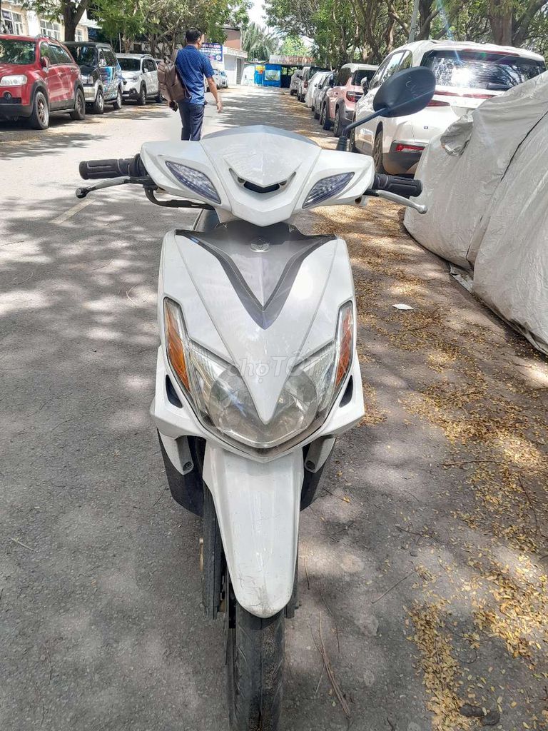 Xe Luvias 125cc giấy tờ cà vẹt đầy đủ. Mua bán Xe máy tại Thành phố Thuận An Bình Dương được đăng bởi Nguyễn Tien hình 3