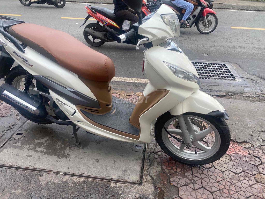 Xe Shark trắng mới tinh. Mua bán Xe máy tại Quận 7 Tp Hồ Chí Minh được đăng bởi thanh xuân hình 6