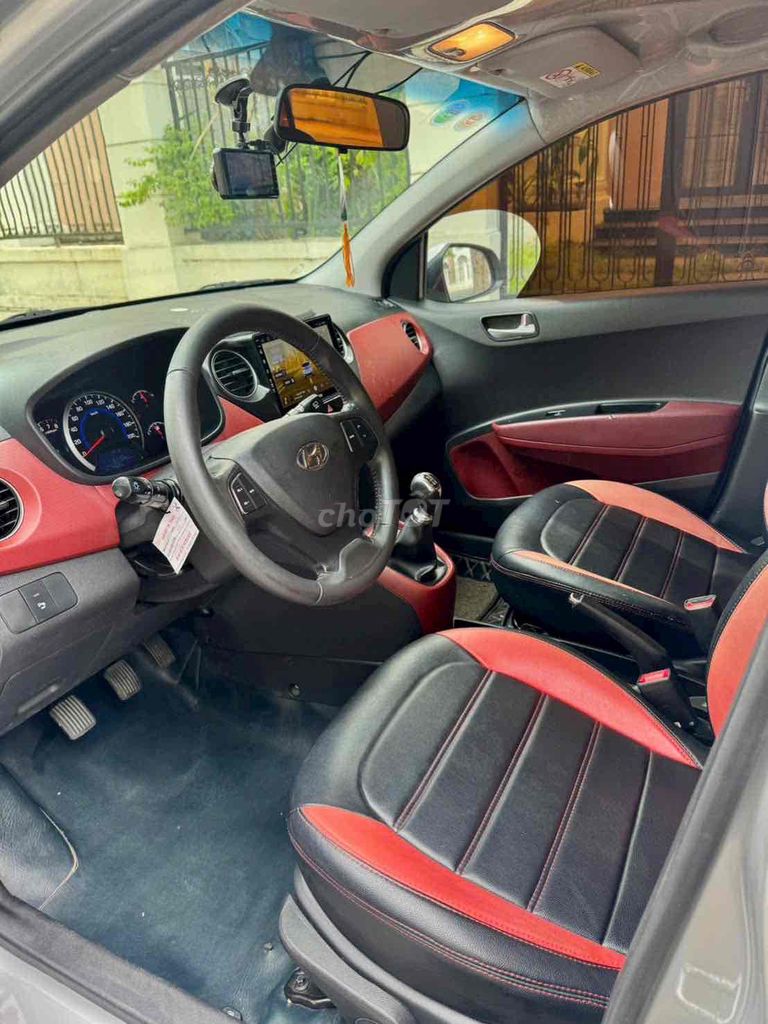 Hyundai i10 Bạc Số sàn 90000 km. Mua bán Ô tô tại Thành phố Thủ Đức Tp Hồ Chí Minh được đăng bởi Ha Nguyen hình 10