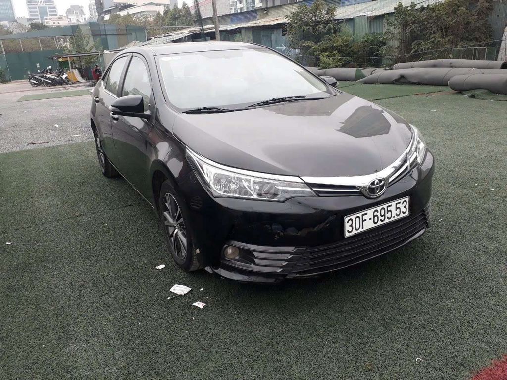 Тойота Королла 2019 черная 190 000 км