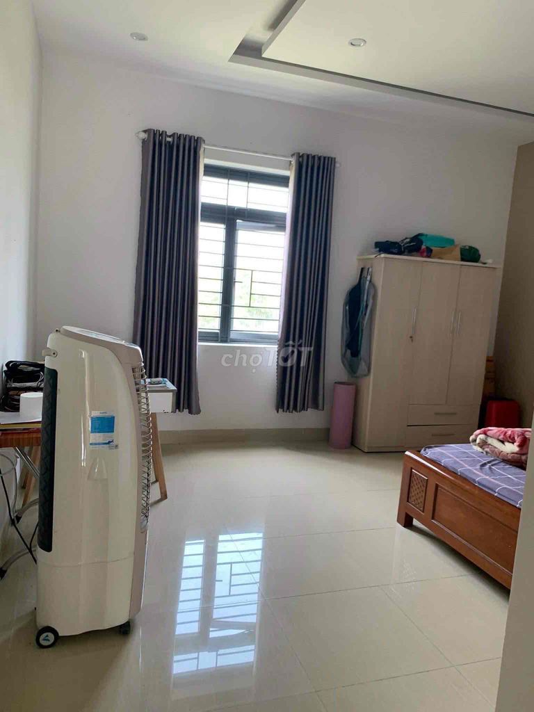 Nhà 2 tầng 2Pn khu Nam Hoà xuân, full nội thất