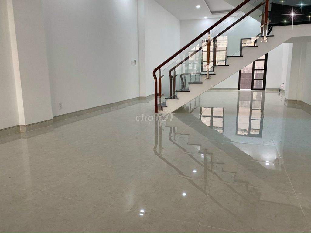 Cho thuê Văn Phòng sẵn nội thất vào làm việc luôn tại Cityland Gò Vấp