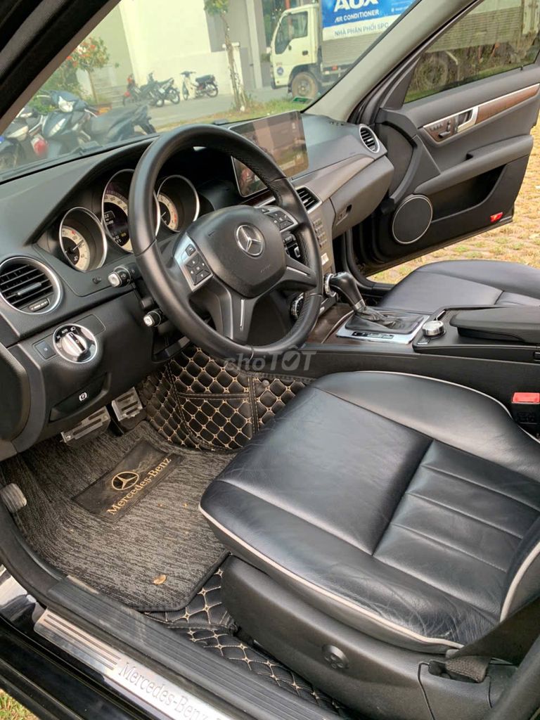 Mercedes Benz C Class C250 2014. Mua bán Ô tô tại Quận Long Biên Hà Nội được đăng bởi Auto Tuấn Huyền hình 7