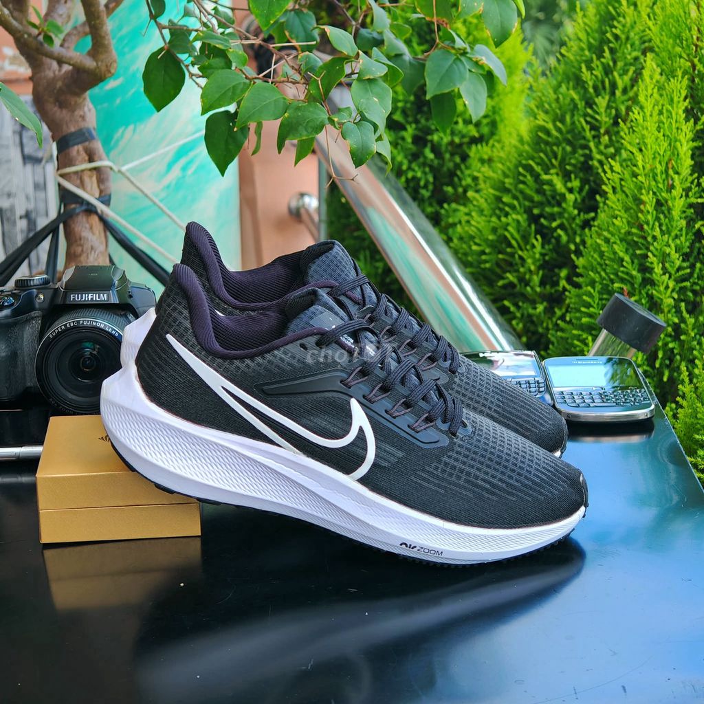 [CHÍNH HÃNG] Giày chạy bộ Nike Pegasus 39 Xám khói. Mua bán Giày dép tại Quận Ninh Kiều Cần Thơ được đăng bởi chú CÔNG AN bán giày CHÍNH HÃNG hình 1