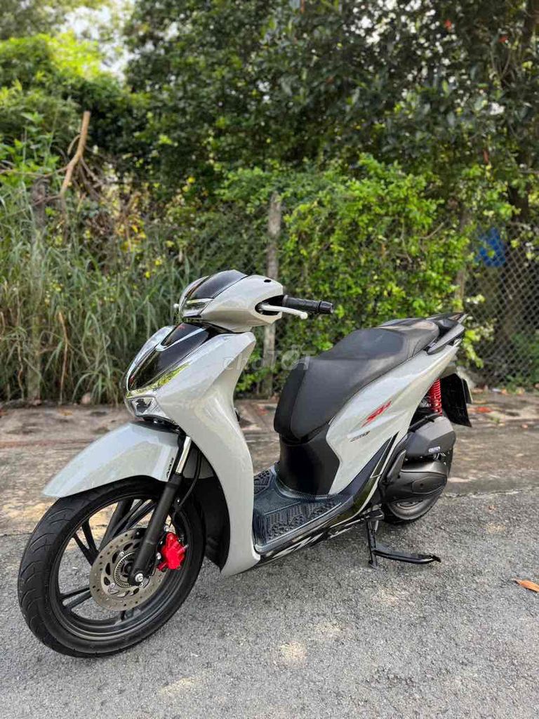 Sh 160i abs xám xi măng bstp chính chủ. Mua bán Xe máy tại Huyện Củ Chi Tp Hồ Chí Minh được đăng bởi HuỳnhLâm Bổn hình 6