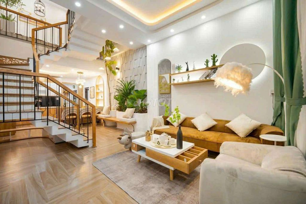 HOMESTAY ĐẸP NHẤT - DT 30 TR/th - K.LÊ ĐÌNH LÝ - 70m² ngang 4m 3 TẦNG