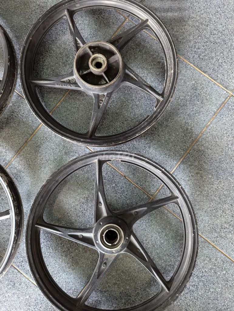 Cặp Mâm VT7, Mâm RCb 5 cây sirius ex nhỏ. Mua bán Phụ tùng xe tại Huyện Hòa Thành Tây Ninh được đăng bởi Hậu Nguyễn hình 2