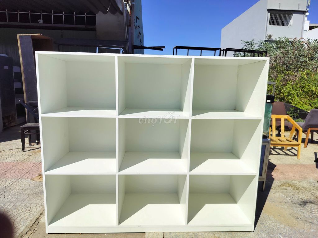 Kệ để đồ gỗ MDF trắng 9 ngăn. Mua bán Tủ, kệ gia đình tại Quận Ngũ Hành Sơn Đà Nẵng được đăng bởi Đồ Cũ TTpro hình 1