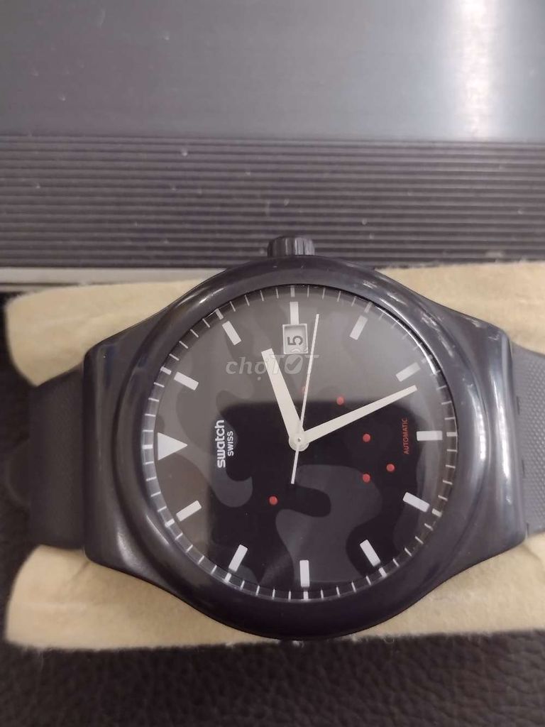 Đồng hồ tự động Swatch Swiss lộ đáy