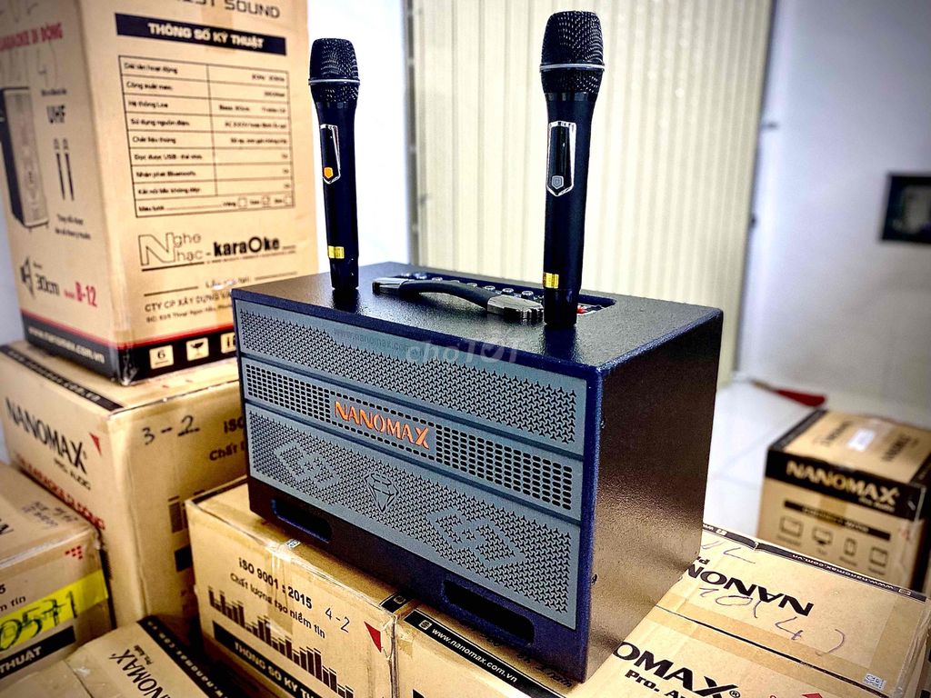 Loa Karaoke Nanomax xách tay hai bass hai micro. Mua bán Tivi, Âm thanh tại Thành phố Vĩnh Long Vĩnh Long được đăng bởi Happy Gift Shop Vĩnh Long hình 1