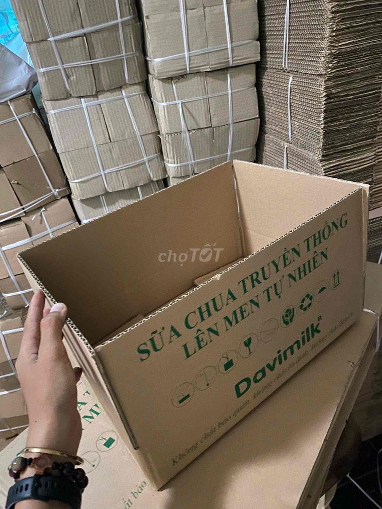 Thùng carton 3 lớp 21x41x8 cm. Mua bán Đồ dùng văn phòng tại Quận Tân Bình Tp Hồ Chí Minh được đăng bởi Thy hình 1
