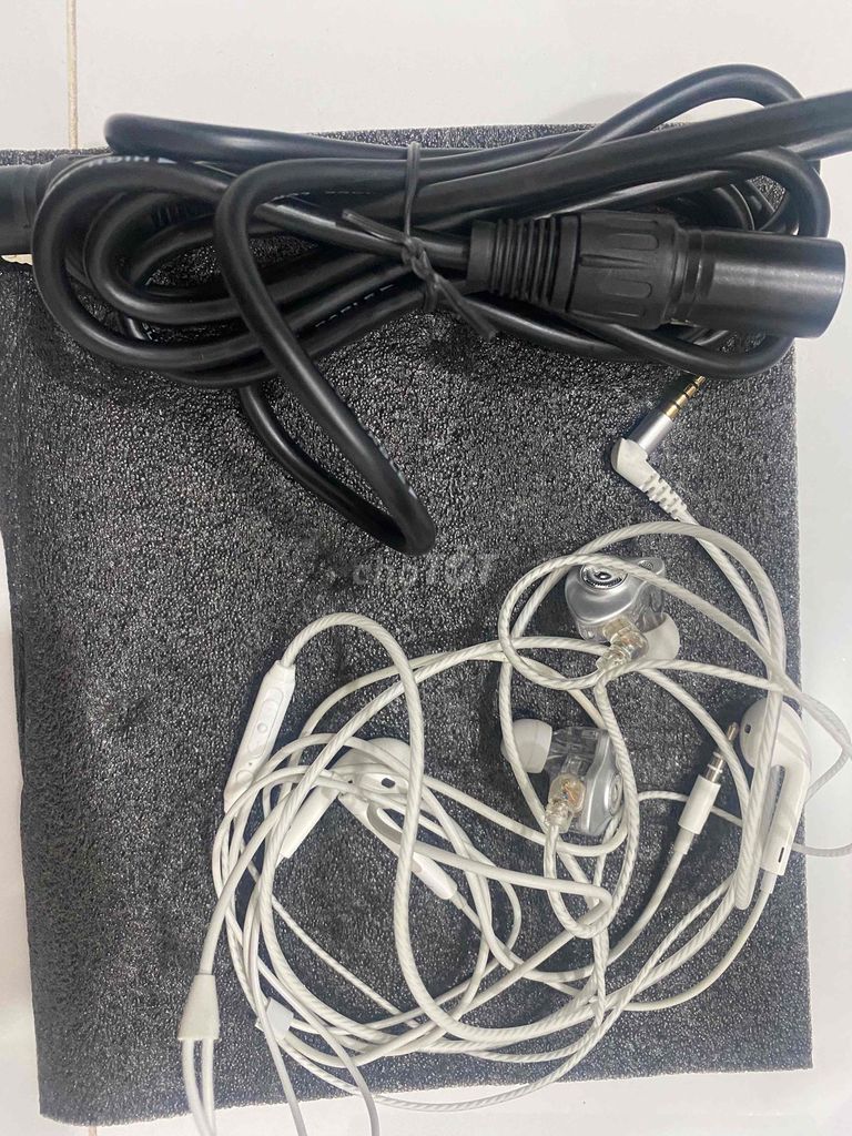 Dây micro 2 mét Đen Mới bóc seal. Mua bán Phụ kiện (Màn hình, Chuột...) tại Quận Bình Thạnh Tp Hồ Chí Minh được đăng bởi THANH VIỆT hình 1