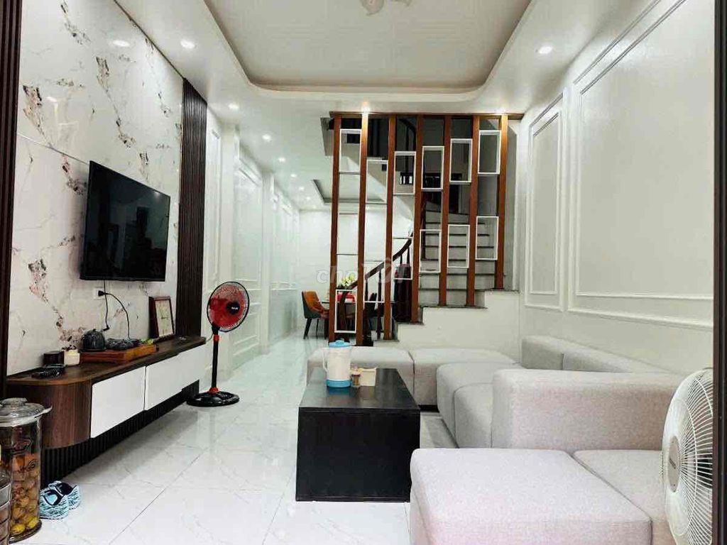 Аренда дома целиком на улице Dao Tan, Ba Dinh, 50м², 4 этажа, 5 спален, 15 млн