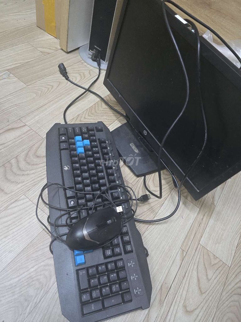 Bộ PC đọc báo