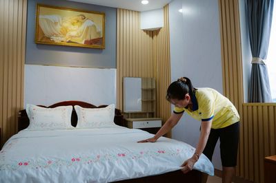 QUẬN 9- KHÁCH SẠN TUYỂN TẠP VỤ DỌN PHÒNG làm ca