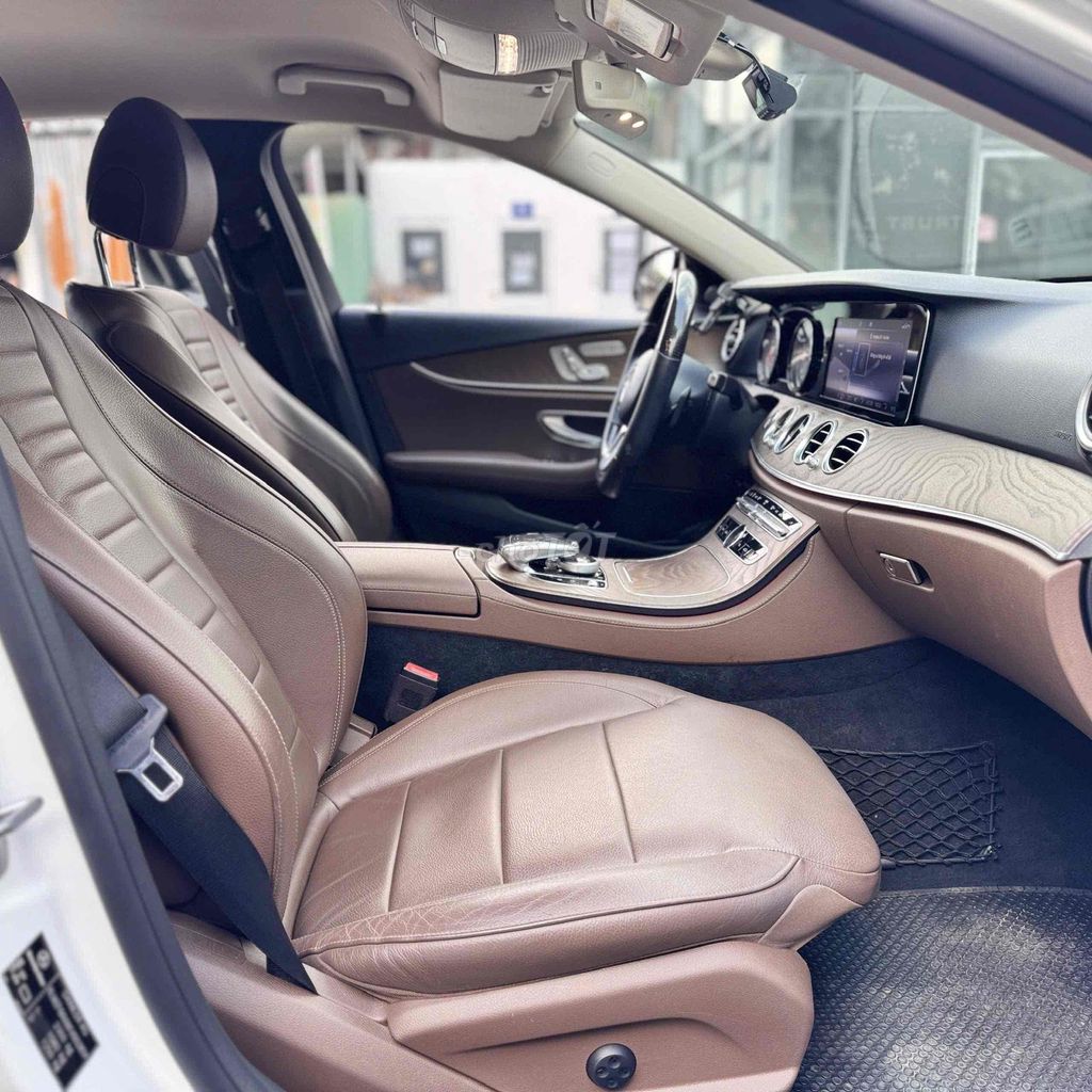 Mercedes E200 2019. Mua bán Ô tô tại Thành phố Thủ Đức Tp Hồ Chí Minh được đăng bởi Lê Nhường hình 11