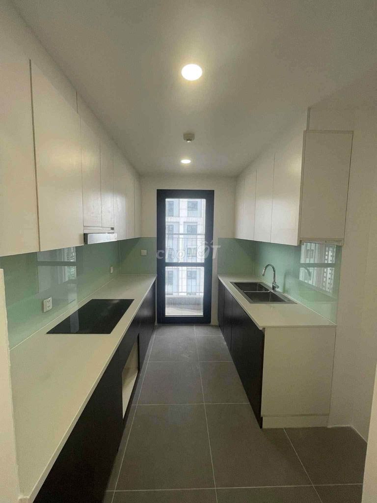 Аренда квартиры в ЖК Paragon Duy Tan, 3 спальни, с мебелью