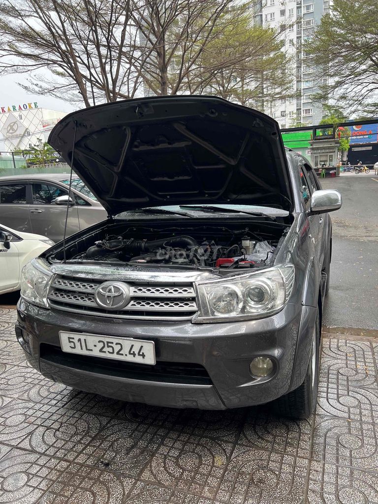 Toyota Fortuner 2010 2.7V - 138000 km. Mua bán Ô tô tại Huyện Hóc Môn Tp Hồ Chí Minh được đăng bởi Đức anh hình 5