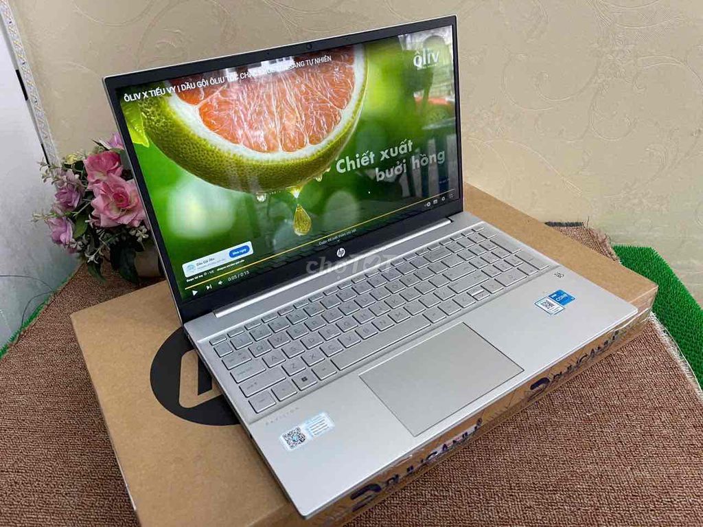 HP Pavilion 15-eg2xxx vỏ full nhôm cứng cáp