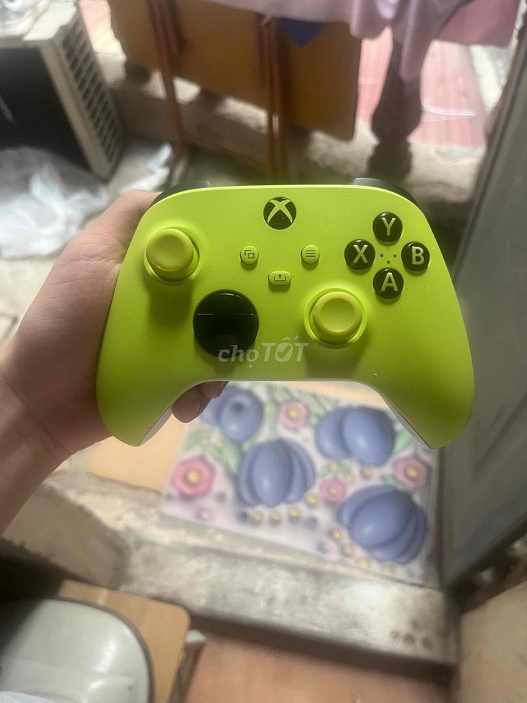 Tay cầm chơi game Xbox Xanh. Mua bán Thiết bị chơi game tại Quận Nam Từ Liêm Hà Nội được đăng bởi Đặng Thanh Bình hình 1