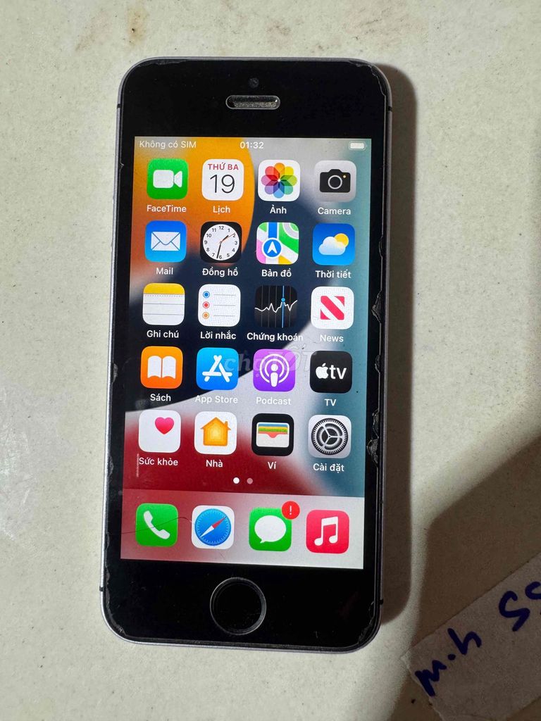 iphone SE 16gb zin quốc tế. Mua bán Điện thoại tại Quận Ninh Kiều Cần Thơ được đăng bởi An Tân store hình 1