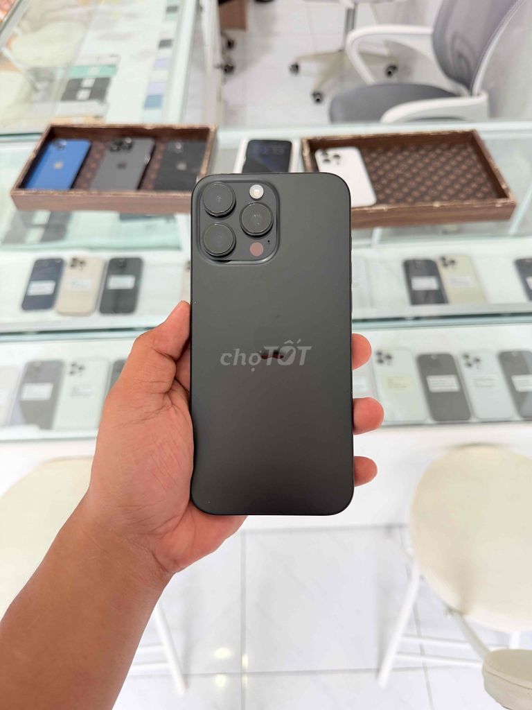 Apple iPhone 16 Pro Max 256GB Đen 94%. Mua bán Điện thoại tại Thành phố Long Xuyên An Giang được đăng bởi Lý Apple hình 1
