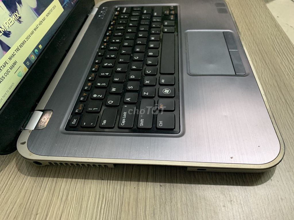 Laptop Dell core i5 thế hệ 3 8G SSD120G mỏng nhẹ