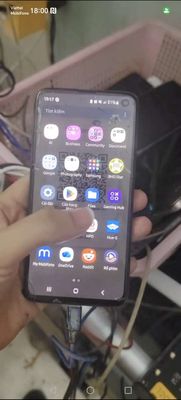 SAMSUNG S10E NỨT KÍNH MÀN HÌNH CẢM ỨNG XÀI ỔN. Mua bán Điện thoại tại Thành phố Huế Thừa Thiên Huế được đăng bởi Ả RẬP XÊ ÚT