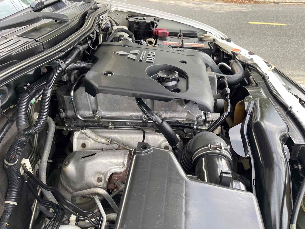 Mitsubishi Pajero Sport 2017 D 4x2 MT - 21000 km. Mua bán Ô tô tại Quận Ngũ Hành Sơn Đà Nẵng được đăng bởi Đặng Minh Tuấn hình 16