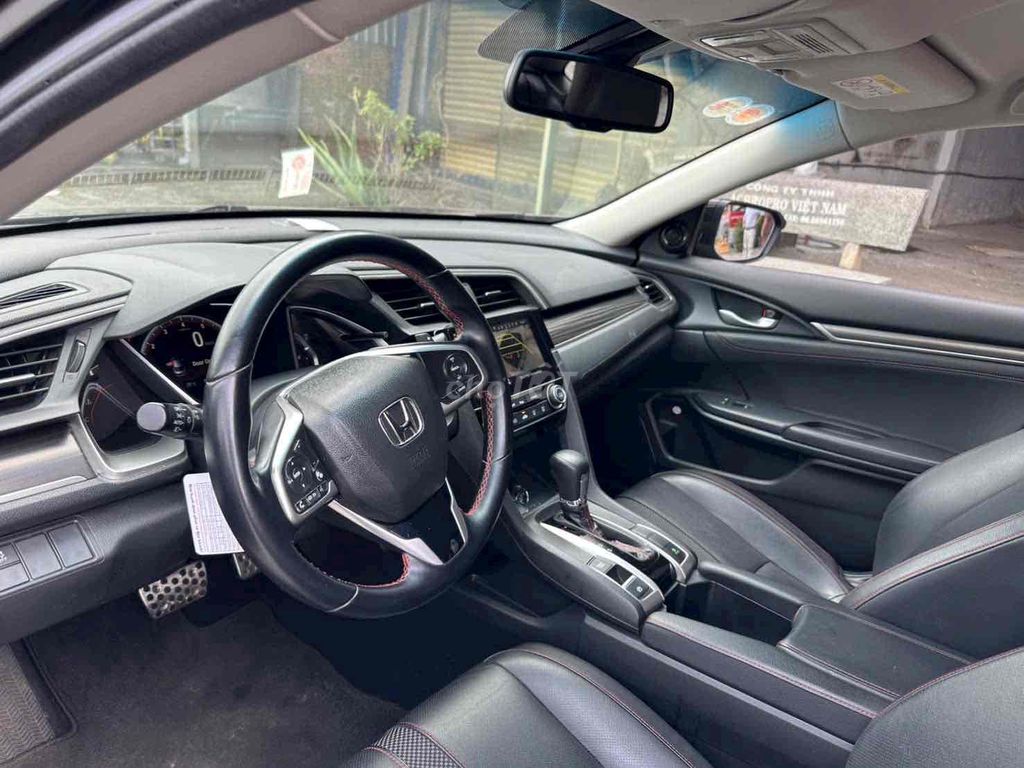 Honda Civic 2019 1.5 Turbo RS - 51000 km. Mua bán Ô tô tại Thành phố Thủ Đức Tp Hồ Chí Minh được đăng bởi  Tiến Ô Tô Lướt Sài Gòn hình 5