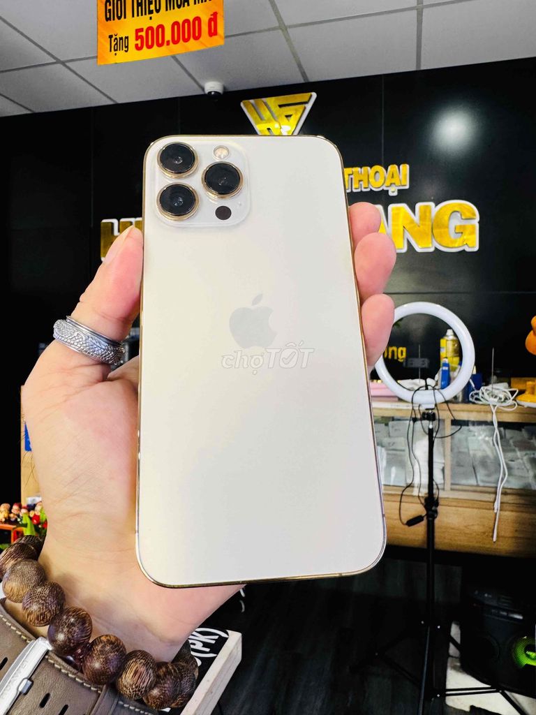 Apple iPhone 13 Pro Max 256GB Vàng giá iu. Mua bán Điện thoại tại Thành phố Bến Tre Bến Tre được đăng bởi HươngGiangmobile hình 1