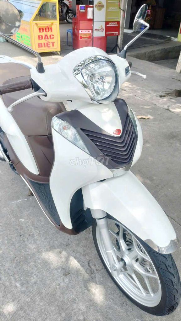 . góp o đồng .Sh mode khóa smk zin đẹp bs83. Mua bán Xe máy tại Thành phố Dĩ An Bình Dương được đăng bởi xe máy hồng phát dĩ An Bình Dương  hình 3