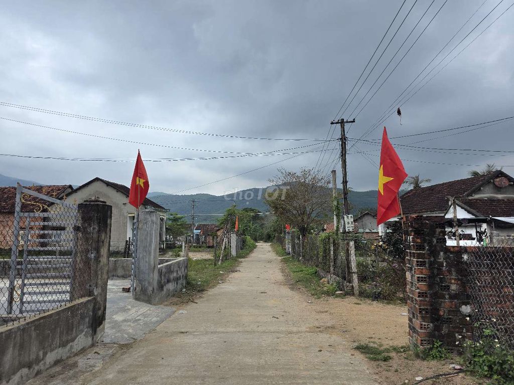 Cần bán lô đất sổ riêng ngay nhà văn hóa đồng sim, tây sơn Cần bán lô đất sổ riêng ngay nhà văn hóa đồng sim, tây sơn