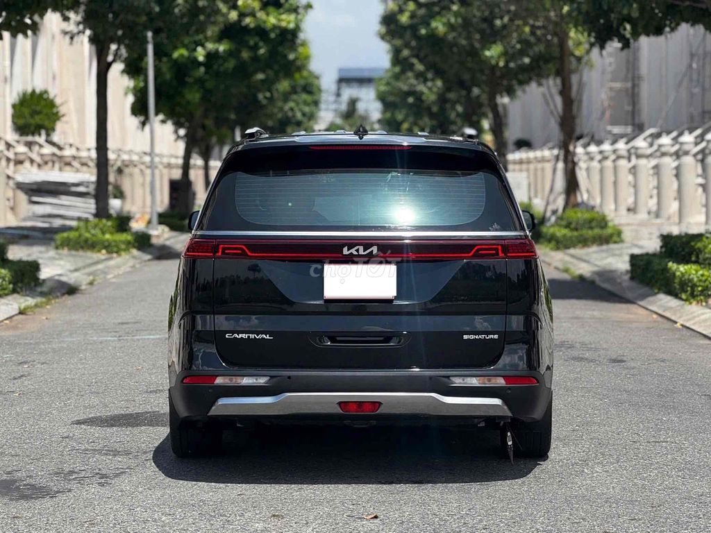 Kia Carnival Signature 3.5 2022