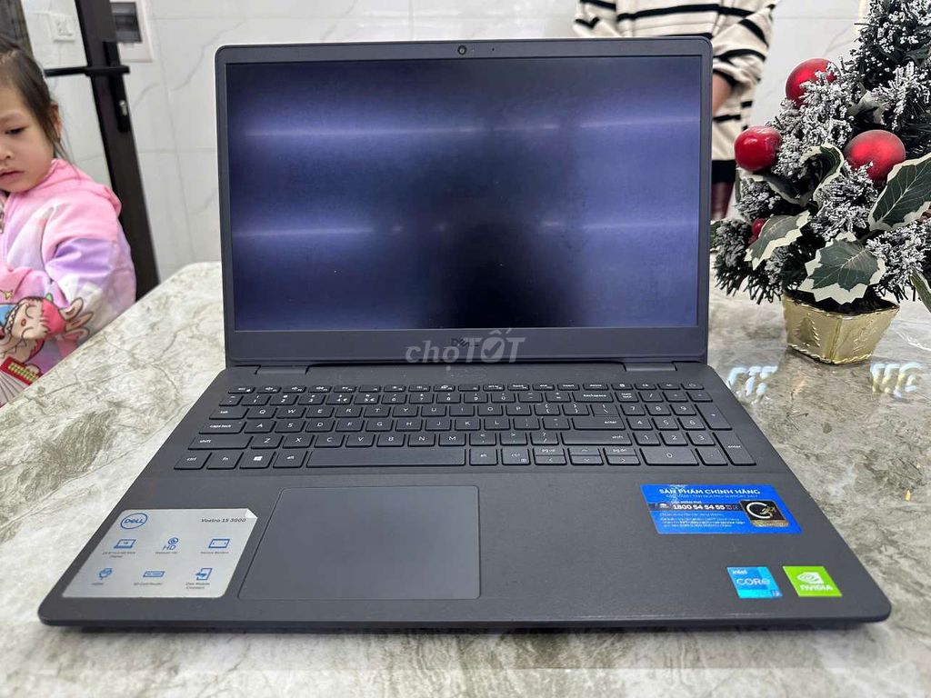 Dell Vostro 15 3500 i5 - 1135G7 8/512GB SSD VGA