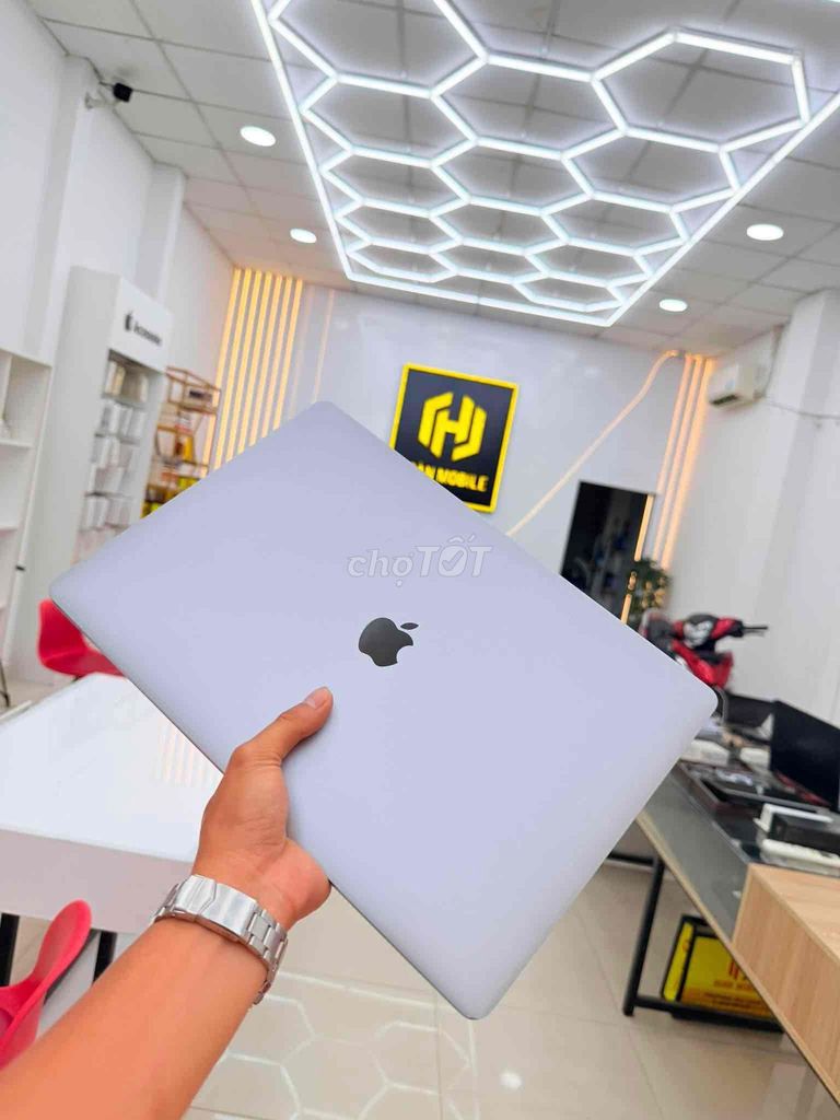Apple Macbook Pro 2018 i7 15 inch 16GB/512GB Xám. Mua bán Laptop tại Quận Gò Vấp Tp Hồ Chí Minh được đăng bởi Minh Phước hình 1