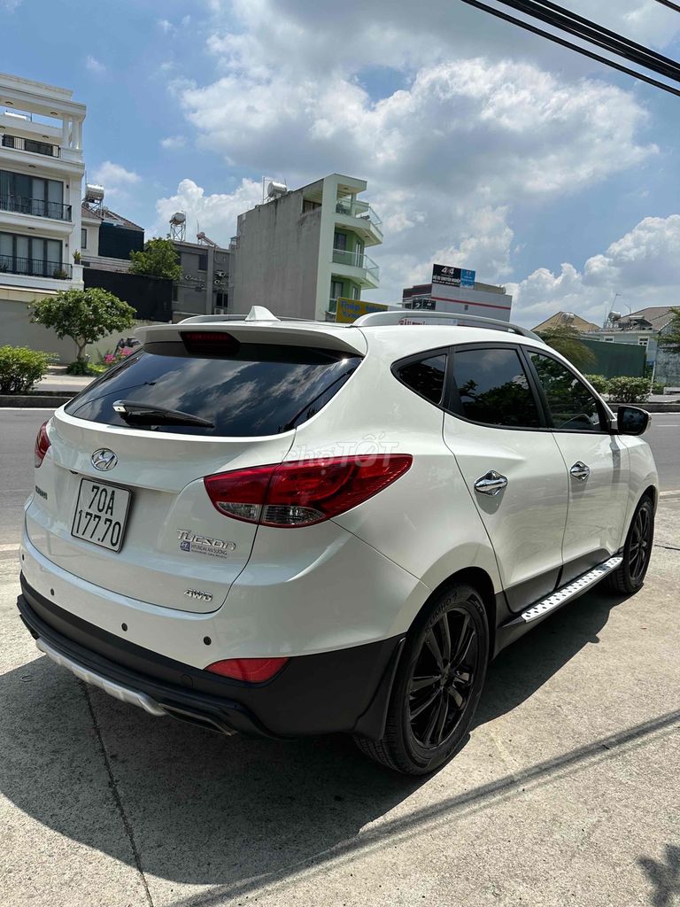 Hyundai Tucson 2012 2.0 AT 4WD - 130000 km