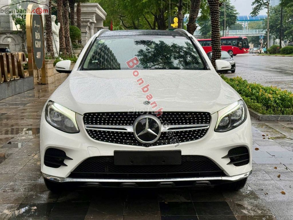 Xe Mercedes Benz GLC 300 4Matic 2019. Mua bán Ô tô tại Quận Cầu Giấy Hà Nội được đăng bởi Hoàng hình 3