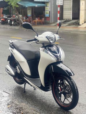 Honda SH Mode 2018 Trắng Đen 12.000 km. Mua bán Xe máy tại Quận Thanh Khê Đà Nẵng được đăng bởi Song Vo