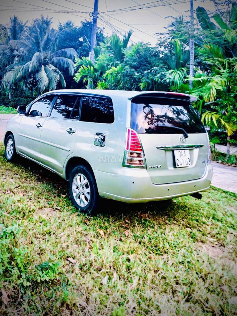 Toyota Innova 2006 G - 123 km. Mua bán Ô tô tại Thị xã Hoài Nhơn Bình Định được đăng bởi  Không chín ba bốn tám bảy một một  Bốn tám hình 2