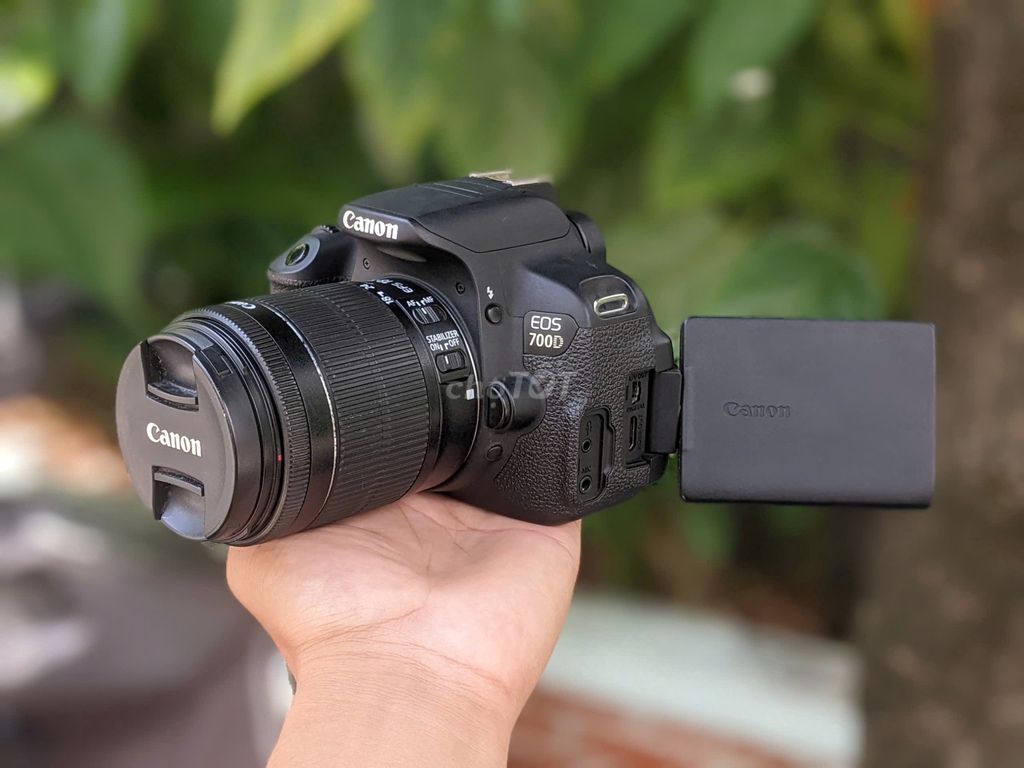 [Máy ảnh KTS] Canon 700D 18-55mm màn ám góc nhẹ. Mua bán Máy ảnh, Máy quay tại Quận 6 Tp Hồ Chí Minh được đăng bởi may anh KTS hình 1