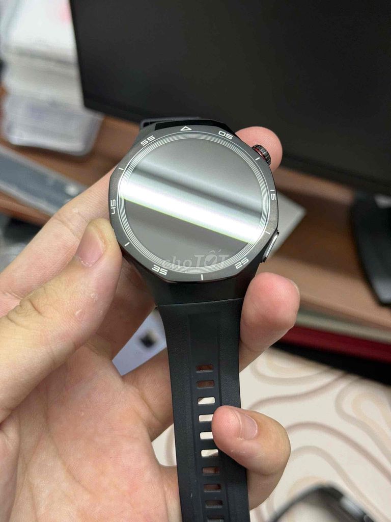 Huawei GT5 Pro 42mm và Garmin Fenix 5X plus. Mua bán Thiết bị đeo thông minh tại Huyện Long Thành Đồng Nai được đăng bởi Hiển hình 1